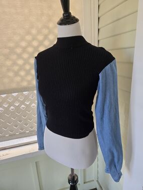 Fashion Nova Black Ribbed Knit Sweater with Light Blue Denim Sleeves